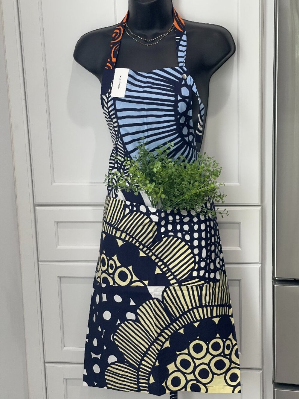 Marimekko Lamppupampula Apron NWT Sanna Annukka Retired Finnish Design
